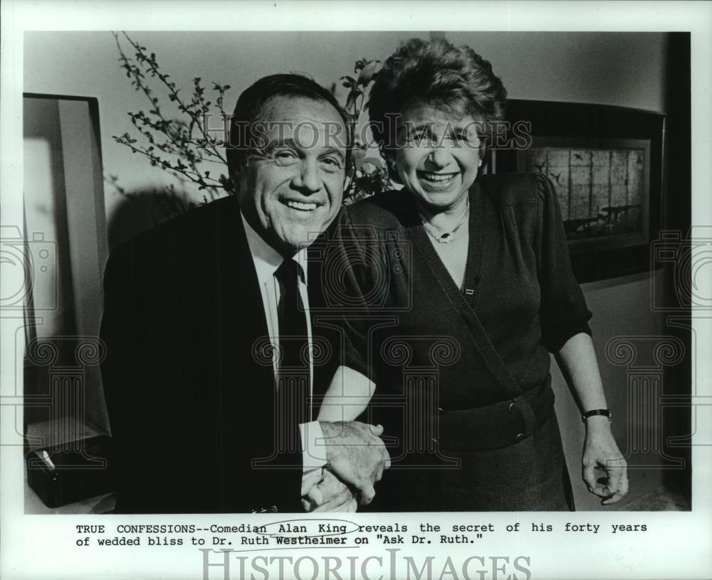 1987 Press Photo Comedian Alan King with Dr. Ruth Westheimer in &quot;Ask Dr. Ruth&quot;-Historic Images