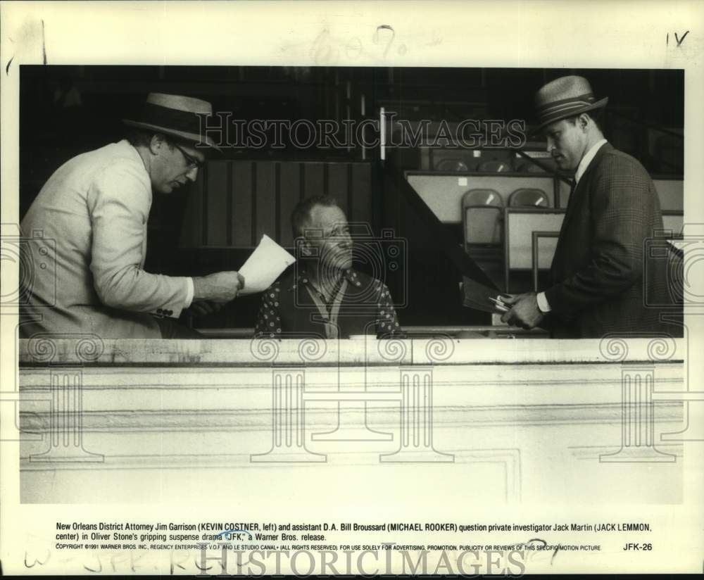 1991 Press Photo Kevin Costner, Michael Rooker &amp; Jack Lemmon starring in &quot;JFK&quot;-Historic Images