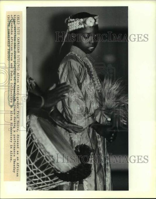 1991 Press Photo Alton student Fred Moore, Kumbuka African Drum and Dance-Historic Images