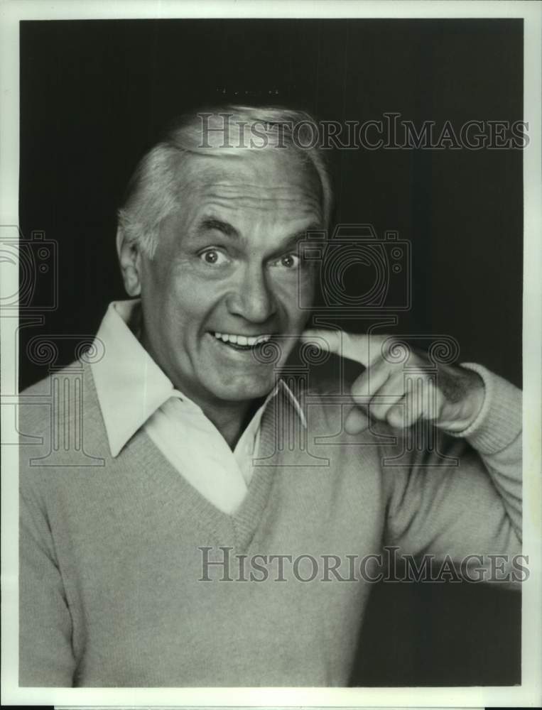 1982 Press Photo Ted Knight stars in &quot;Too Close for Comfort,&quot; airing on ABC-Historic Images