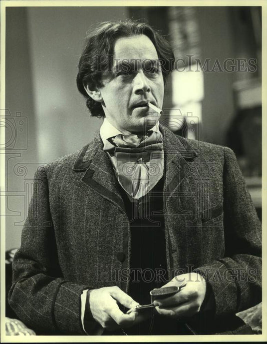 1979 Press Photo Peter Egan plays poet-playwright Oscar Wilde in "Lillie"-Historic Images