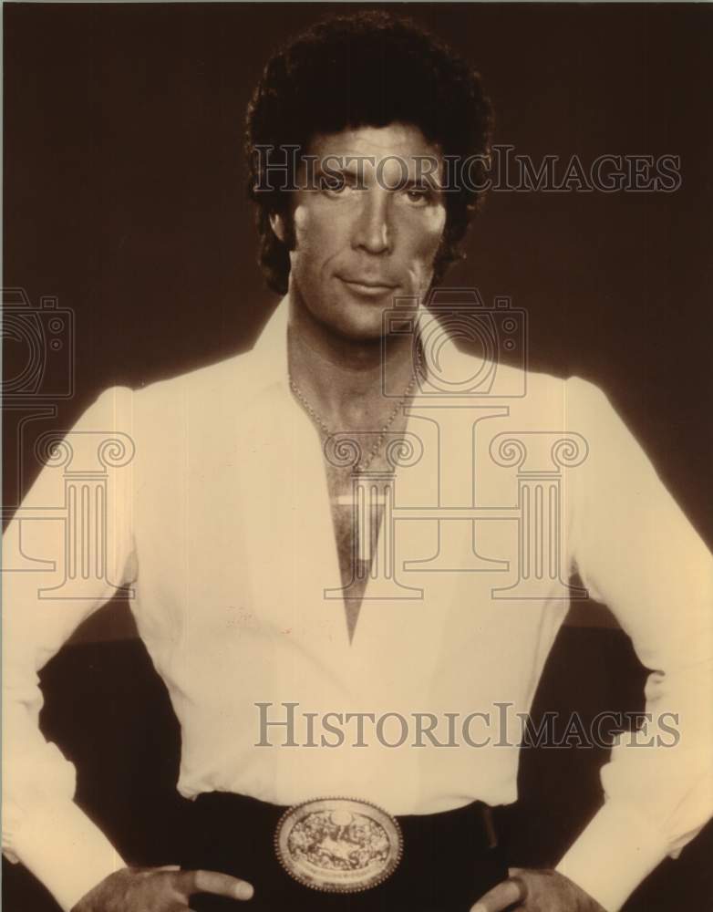 1982 Press Photo Singer Tom Jones - nop46561-Historic Images