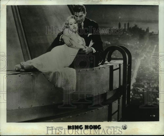 1971 Press Photo Fay Wray and Bruce Cabot in a scene from "King Kong" - Historic Images