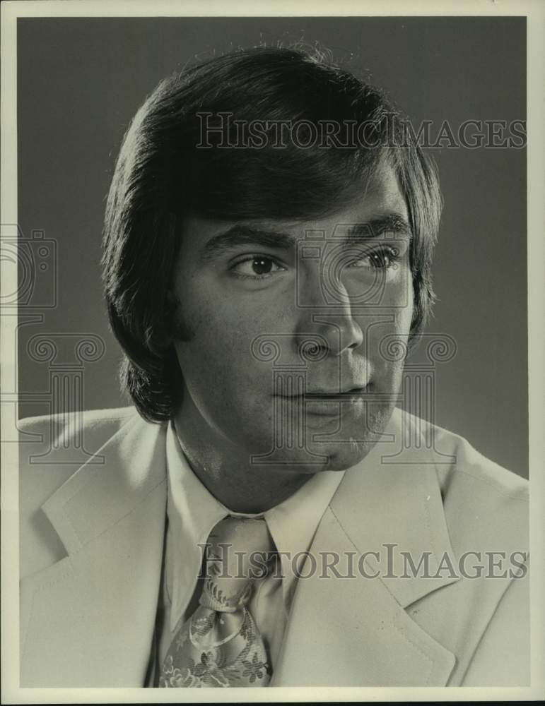 1976 Press Photo Actor John McCook stars in &quot;The Young and the Restless&quot;-Historic Images