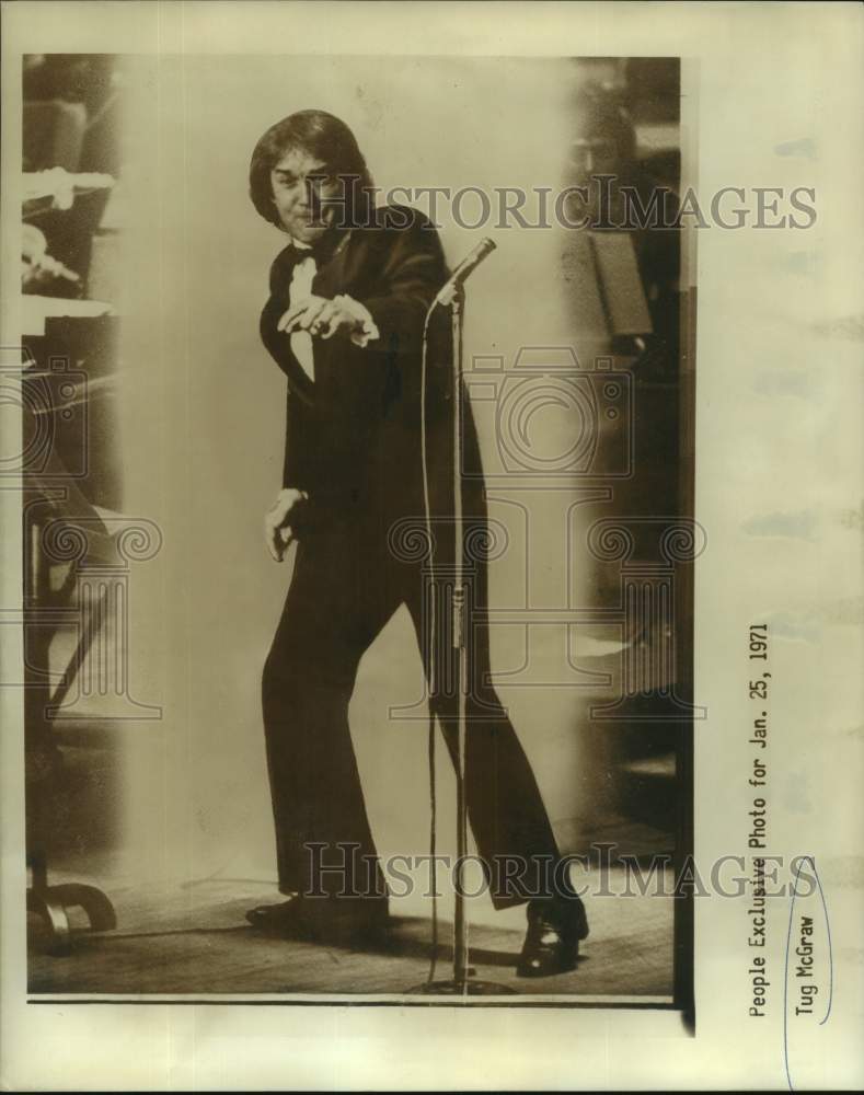 1971 Press Photo Singer Tug McGraw - Historic Images