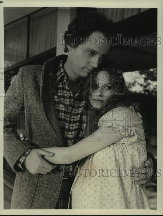 1979 Press Photo Actors Cliff DeYoung, Kay Lenz in "The Seeding of Sarah Burns"-Historic Images