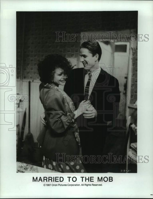 1987 Press Photo Actors in scene from "Married to the Mob" - nop48612-Historic Images