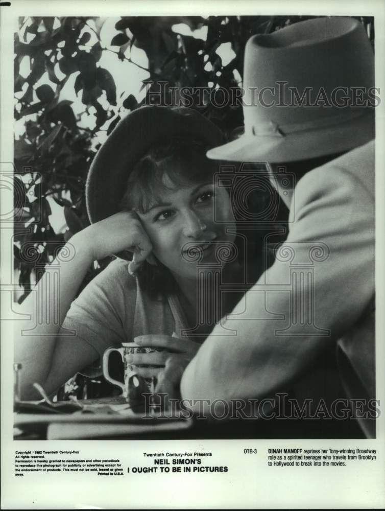 1982 Press Photo Dinah Manoff, lead actress in &quot;I Ought To Be In Pictures&quot;-Historic Images