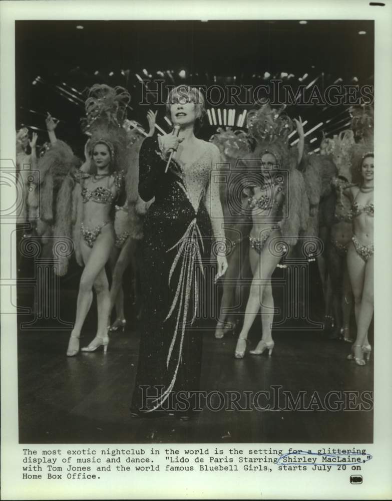 1980 Press Photo Actress Shirley MacLaine in &quot;Lido de Paris&quot; on HBO Television-Historic Images