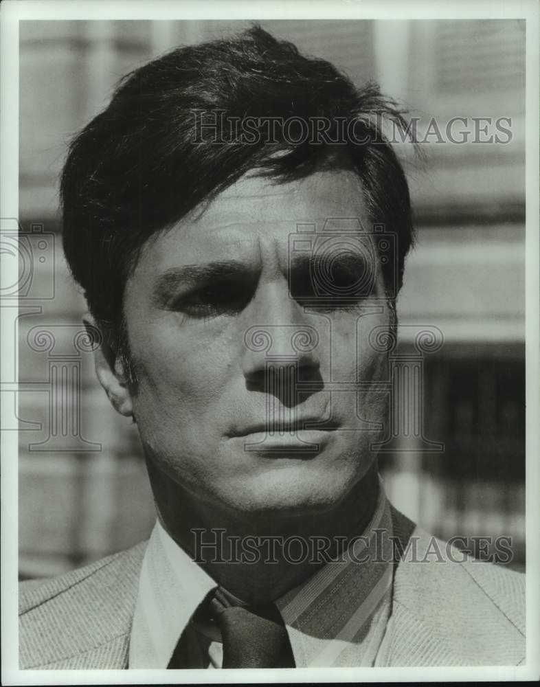 1977 Press Photo George Maharis stars as police investigator in &quot;Underdogs&quot;-Historic Images