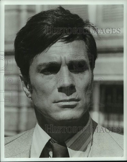 1977 Press Photo George Maharis stars as police investigator in "Underdogs"-Historic Images