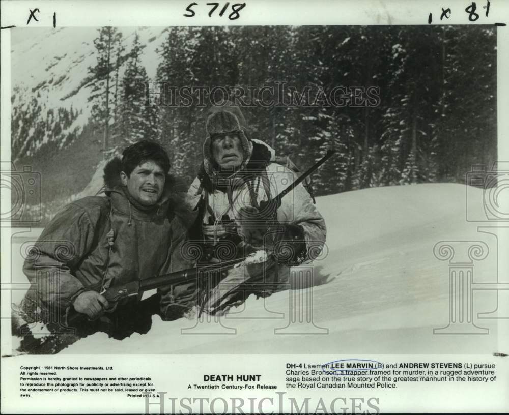 1981 Press Photo Lee Marvin and Andrew Stevens star in &quot;Death Hunt&quot; - nop50114-Historic Images