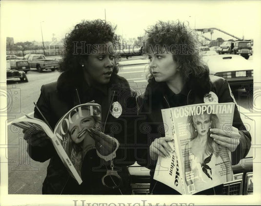 1987 Press Photo Loretta DeVine and Dinah Manoff star on Sirens, on CBS.-Historic Images