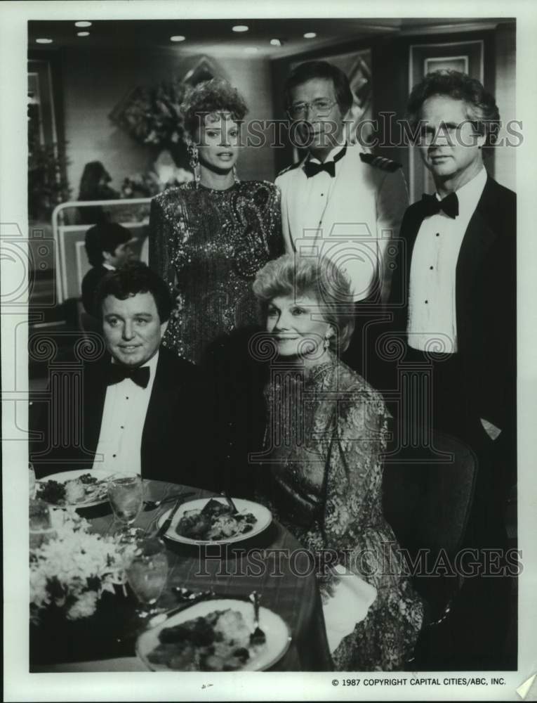 1987 Press Photo Actor Bernie Kopell, co-stars in "The Love Boat" on ABC-TV - Historic Images