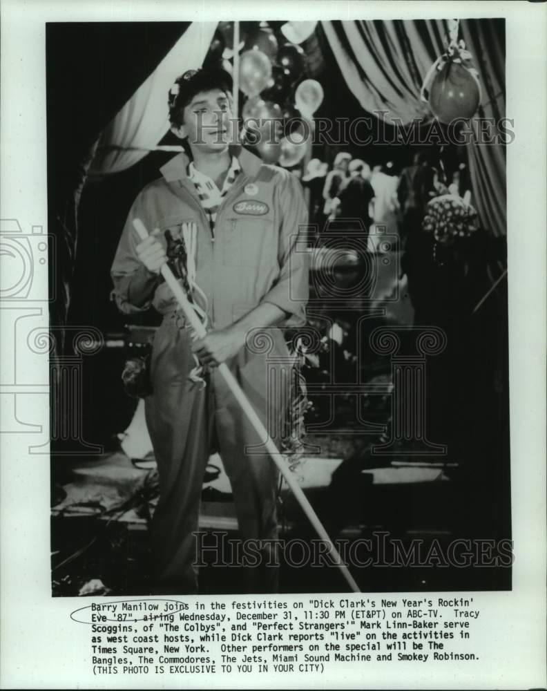 1987 Press Photo Barry Manilow, &quot;Dick Clark&#39;s New Year&#39;s Rockin&#39; Eve &#39;87&quot;-Historic Images