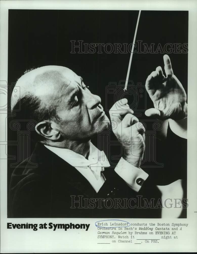 1976 Press Photo Erich Leinsdorf conducts on Evening at Symphony, on PBS.-Historic Images