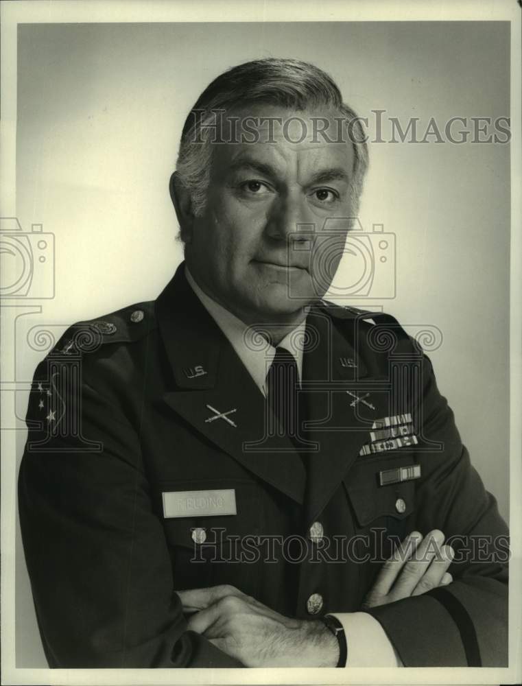 1982 Press Photo Robert Mandan stars on &quot;Private Benjamin,&quot; on CBS TV-Historic Images