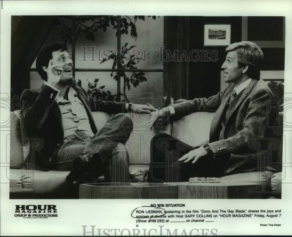 1981 Ron Liebman with Host Gary Collins on "Hour Magazine" - Historic Images