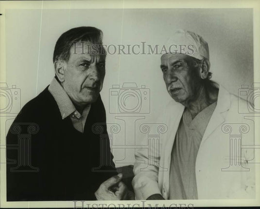 1982 Press Photo Actors Jack Klugman, Jose Ferrer in "Quincy" on NBC Television-Historic Images