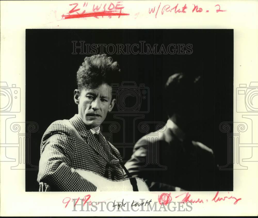 1993 Press Photo A VH-1 exclusive performance by Lyle Lovett - nop52871-Historic Images