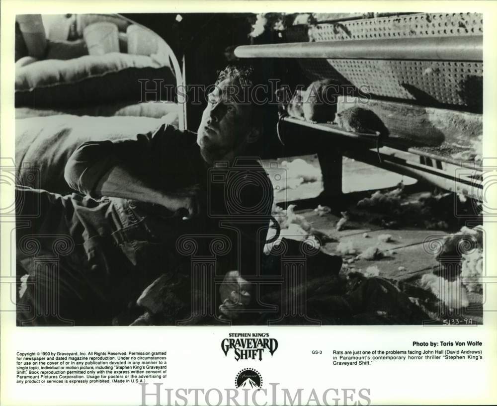 1990 Press Photo David Andrews in a scene from &quot;Graveyard Shift&quot; movie-Historic Images