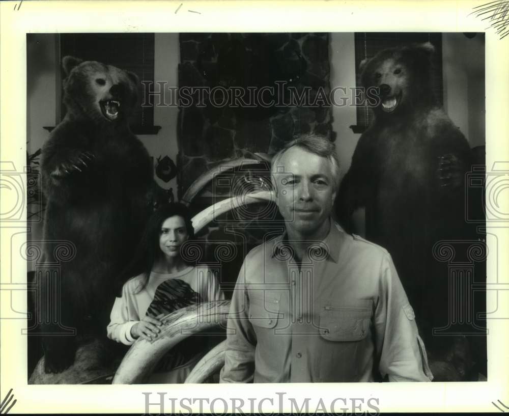 1991 Press Photo John Jackson, accomplished elephant hunter with Chrissie-Historic Images