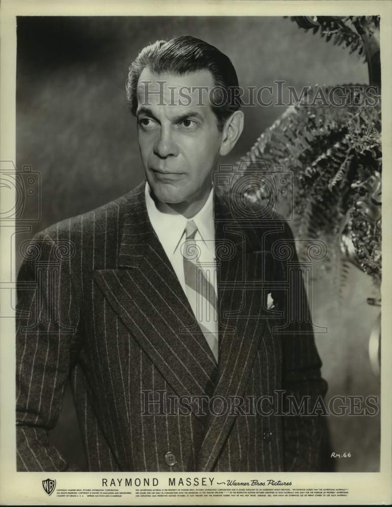 1952 Raymond, Actor in movie - Historic Images