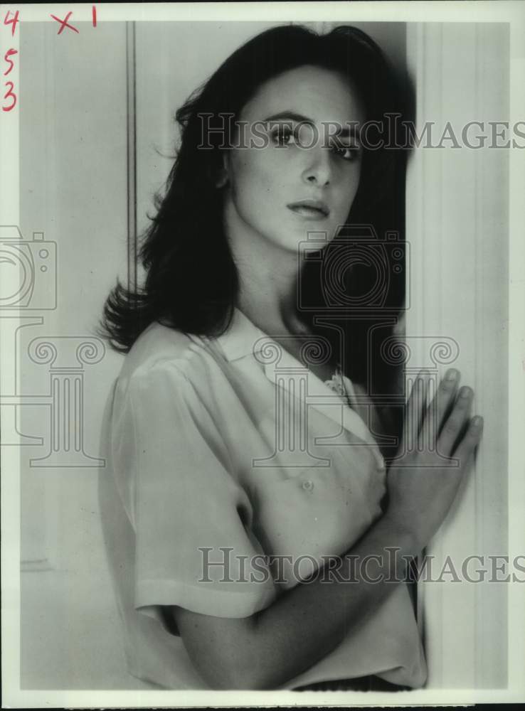 1990 Marlee Matlin in &quot;Bridge to Silence&quot; on CBS-TV. - Historic Images