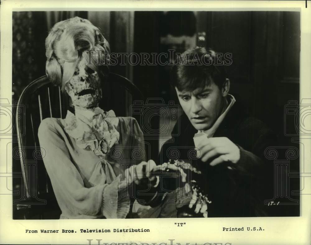 1988 Press Photo Roddy McDowall stars in &quot;It,&quot; from Warner Bros. TV Distribution-Historic Images