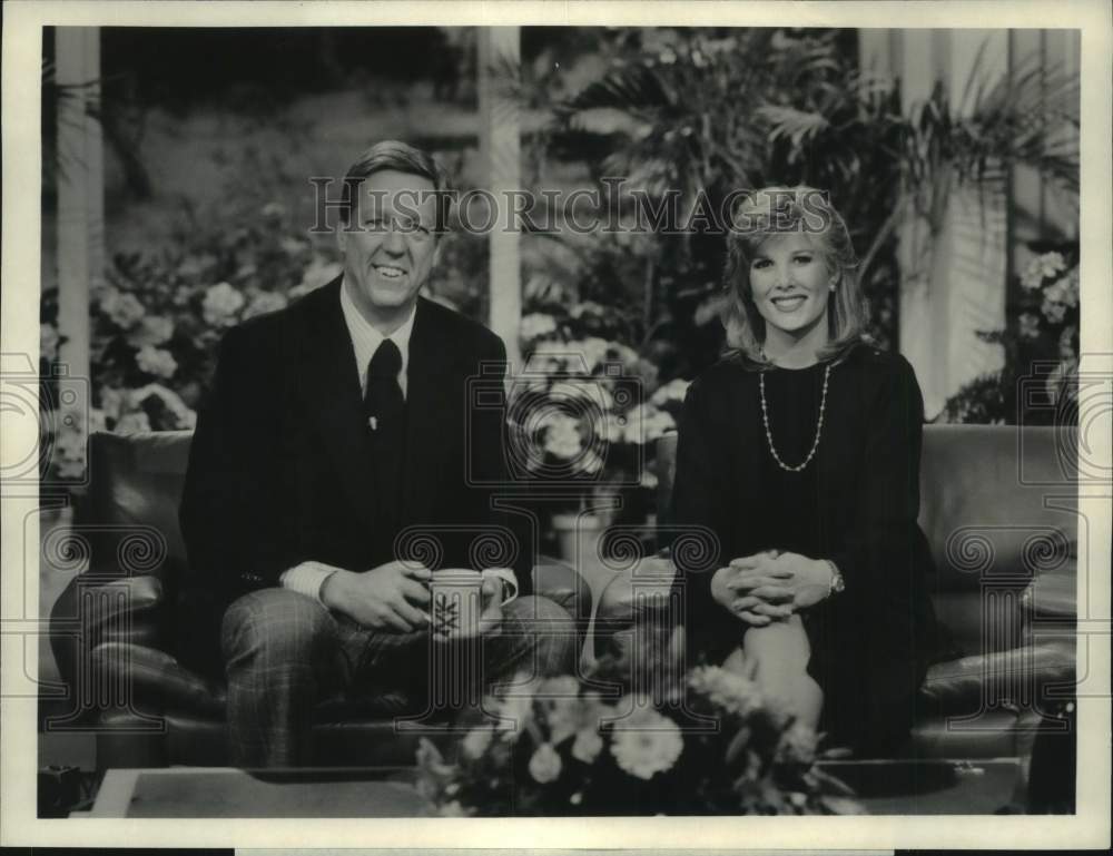 1982 Press Photo David Hartman and Joan Lunden co-host &quot;Good Morning America&quot;-Historic Images