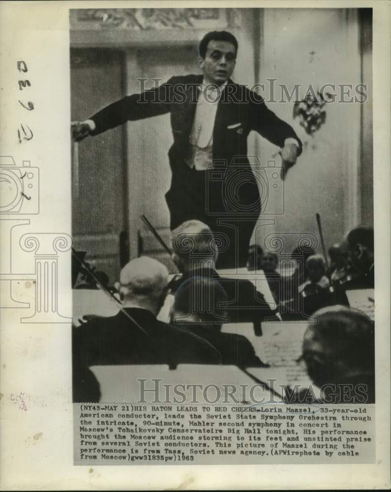 1963 Press Photo Lorin Maazel, American conductor, leads Soviet State Symphony. - Historic Images