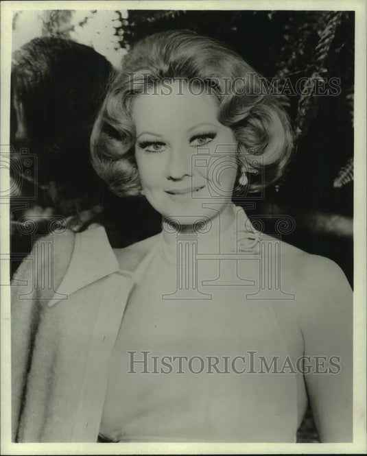 1974 Press Photo Actress Virginia Mayo - Historic Images