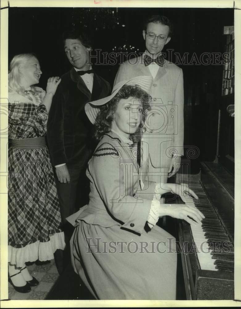 1983 Press Photo "Hello Dolly!" cast in scene at Slidell's Minacapelli's Theater-Historic Images