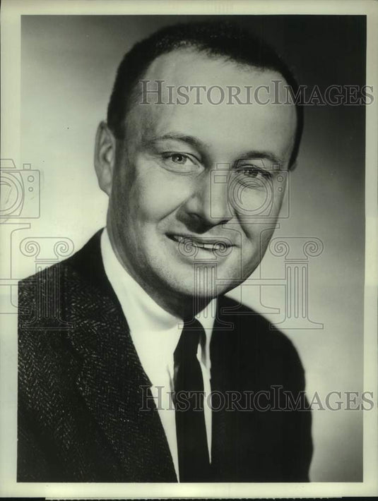 Press Photo Jim McKay, host of the "ABC Wide World of Sports" - nop56311-Historic Images