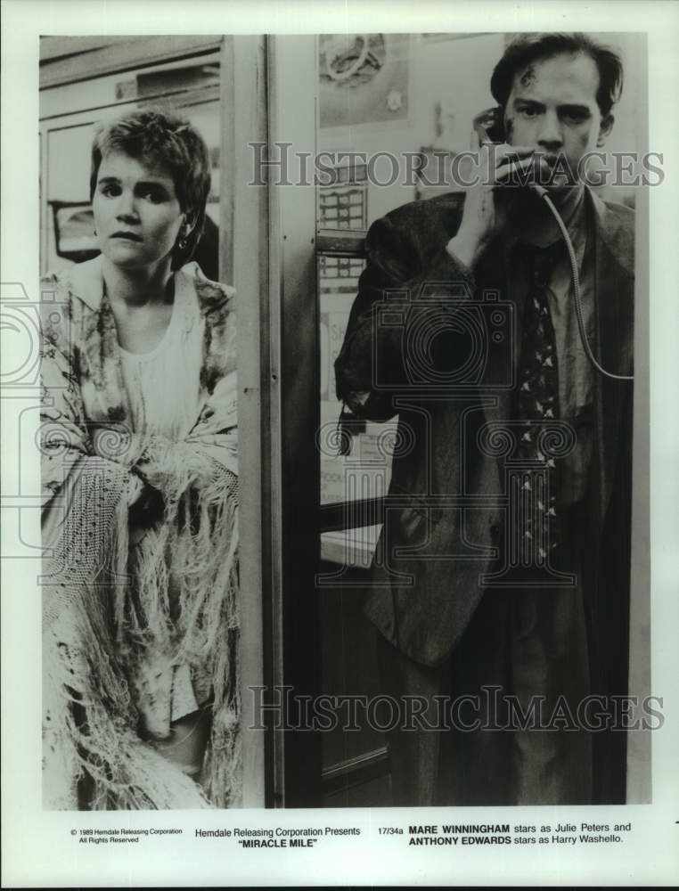 1988 Press Photo Mare Winningham and Anthony Edwards in &quot;Miracle Mile.&quot;-Historic Images