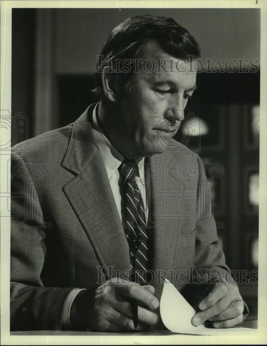 1982 Press Photo Roger Mudd, NBC News Correspondent - nop56903-Historic Images