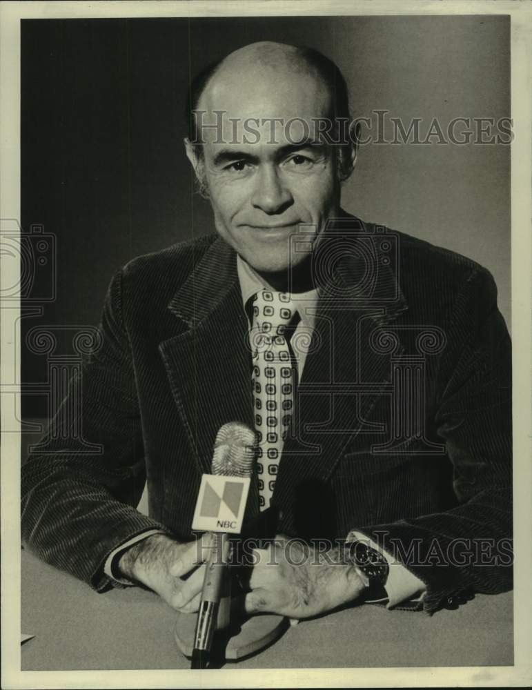 1977 Press Photo &quot;Meet the Press&quot; moderator Bill Monroe speaks at Tulane-Historic Images