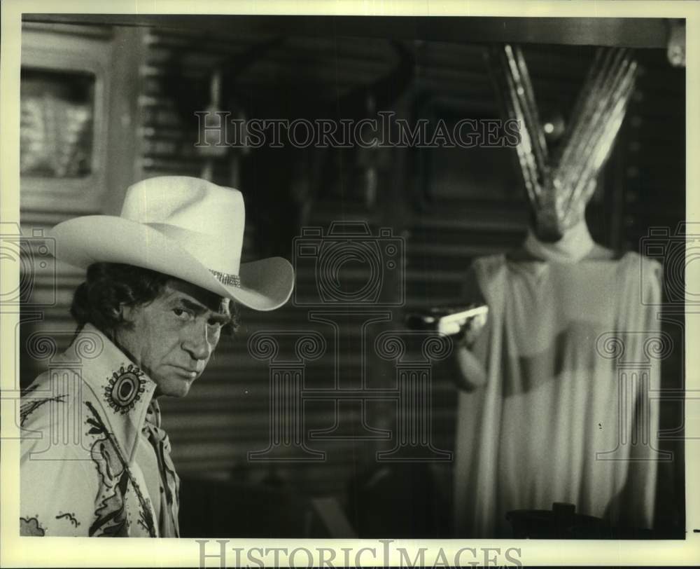 1980 Press Photo Darren McGavin in &quot;The Martian Chronicles&quot; on NBC-TV-Historic Images