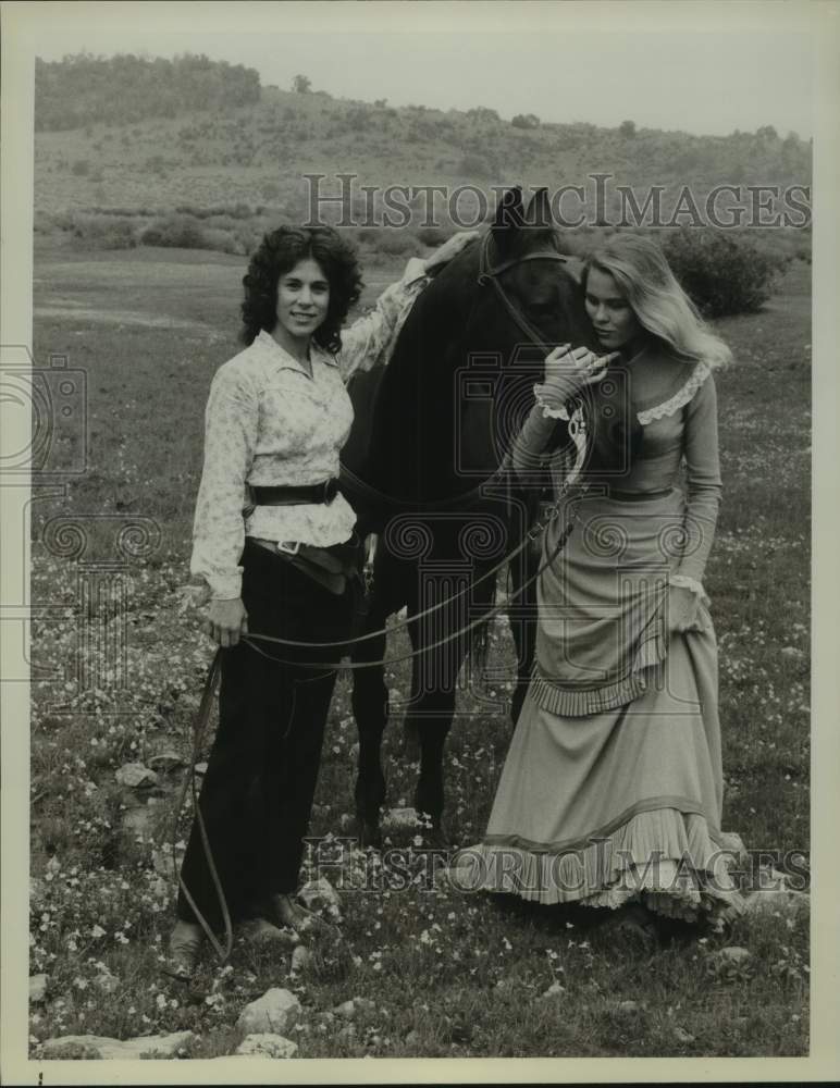 1978 Press Photo Kathleen Lloyd & Debra Feuer in Lacy and the Mississippi Queen-Historic Images