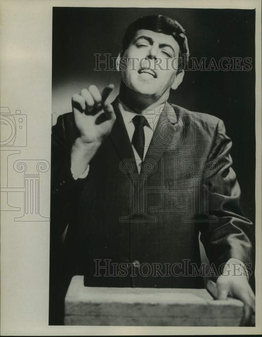 1962 Press Photo Vaughn Meadow, comedian - nop57691-Historic Images