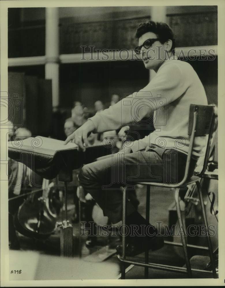 1968 Press Photo Philharmonic conductor Alain Lombard rehearses in Miami, FL-Historic Images