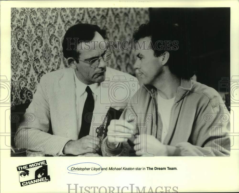 1990 Press Photo Christopher Lloyd &amp; Michael Keaton in &quot;The Dream Team.&quot;-Historic Images