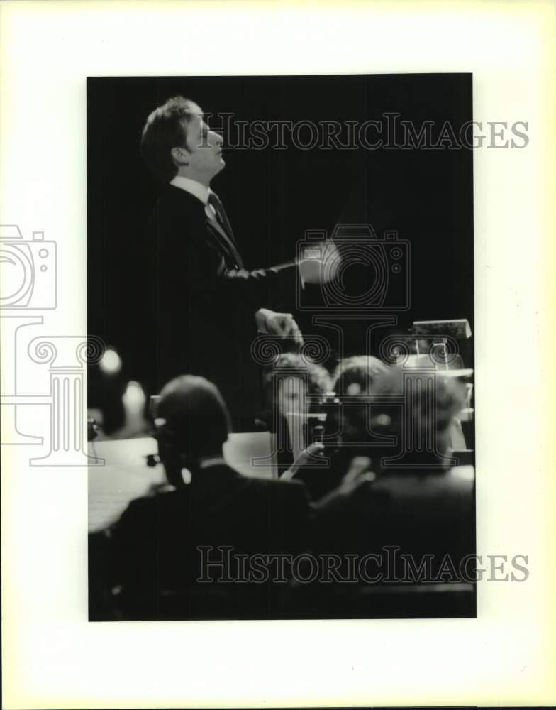 1995 Press Photo Timothy Muffitt, Guest Conductor of the Louisiana Philharmonic-Historic Images