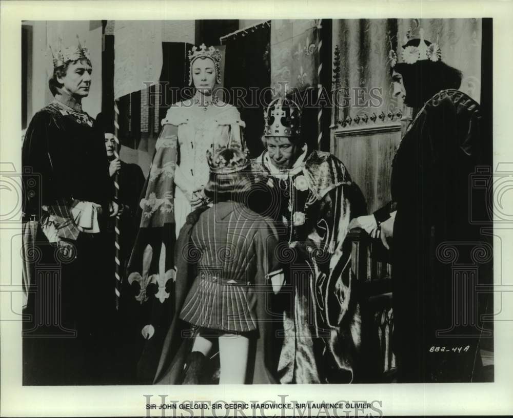 1981 Press Photo Actor Sir John Gielgud, co-stars in &quot;Richard III&quot; - nop58495-Historic Images