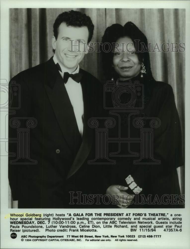 1994 Host Whoopi Goldberg with guest star Paul Reiser - Historic Images