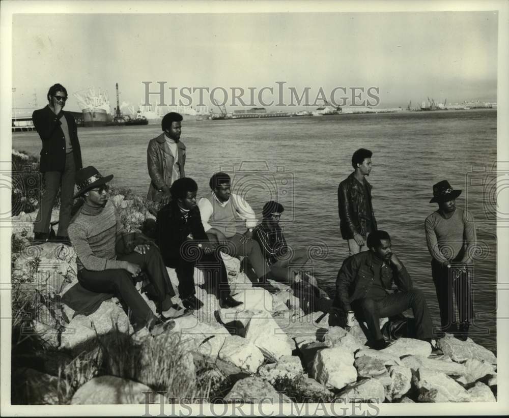 1974 Press Photo Oliver and the Rockets in New Orleans. - nop59113- Historic Images