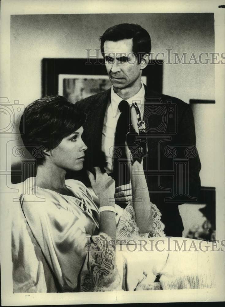 1978 Press Photo Mary Tyler Moore &amp; Anthony Perkins in &quot;First You Cry&quot;-Historic Images