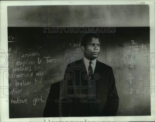 1971 Press Photo Actor Sidney Poitier in "To Sir, With Love" on CBS Television-Historic Images