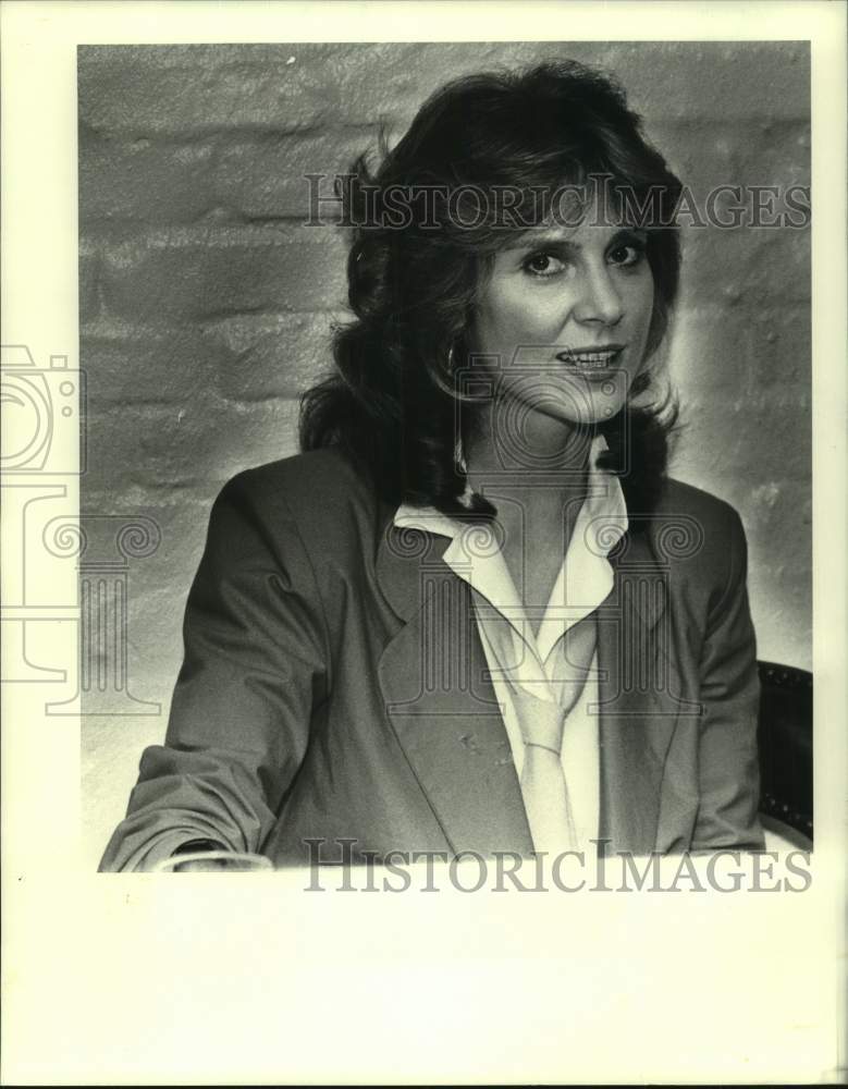 1983 Press Photo Holly Palance hosts ABC-TV&#39;s &quot;Ripley&#39;s Believe It Or Not.&quot;-Historic Images