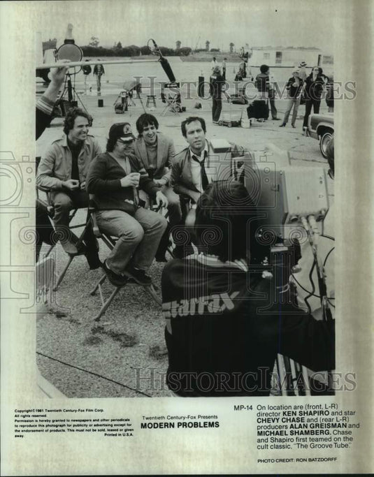 1981 Press Photo Actors, producers, directors on location of "Modern Problems." - Historic Images